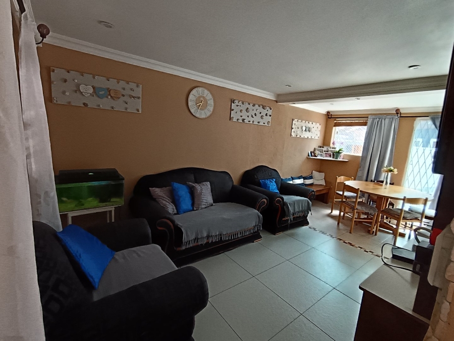 4 Bedroom Property for Sale in Portlands Western Cape